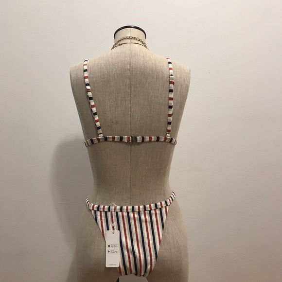 Cupshe tricolor patriotic triangle bikini. Size M - Picture 8 of 14